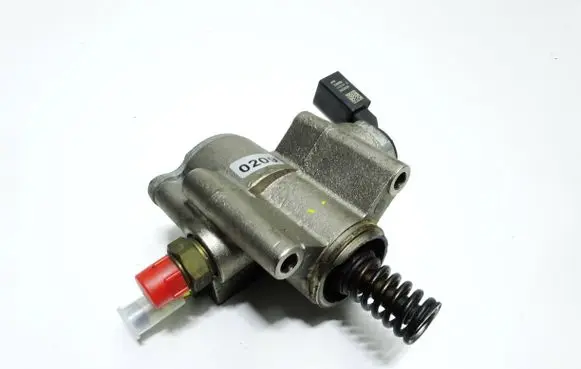 Volkswagen Golf Plus Fuel injection high pressure pump 03C127025R