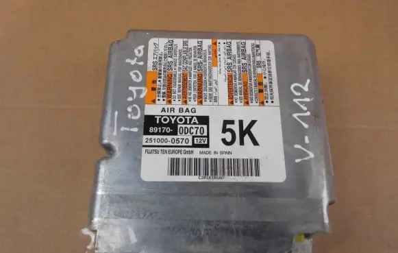 Toyota Yaris Airbag control unit/module 891700DC70