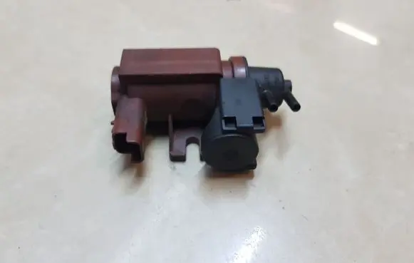 Ford Mondeo MK IV Turbo solenoid valve 6G909E882CA