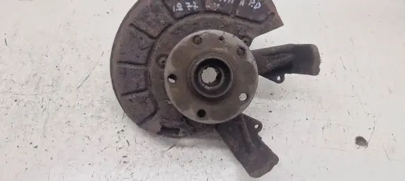 Skoda Octavia Mk2 (1Z) Front wheel hub