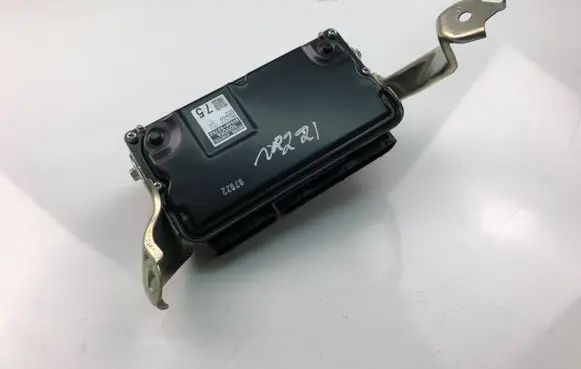 Toyota Corolla E160 E170 Engine control unit/module 8966602750