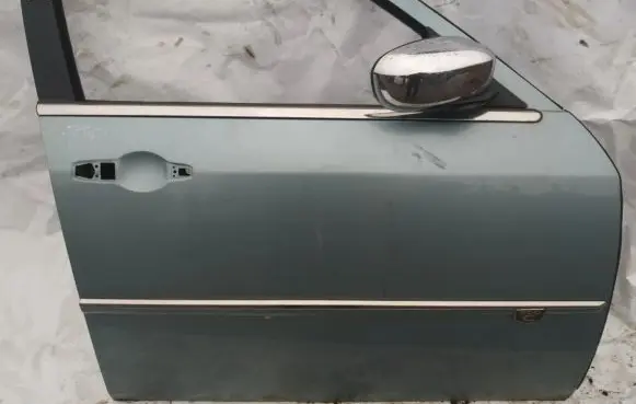 Chrysler 300 - 300C Front door zydra