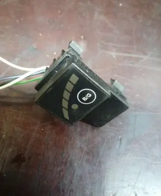 Volkswagen PASSAT B5 Fuel (gas) shift switch 