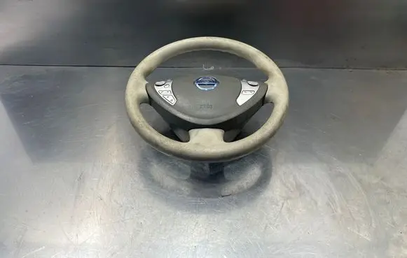 Nissan Leaf I (ZE0) Steering wheel