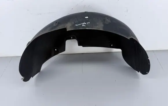 Volkswagen Touareg I Rear arch fender liner splash guards 7L6810971A