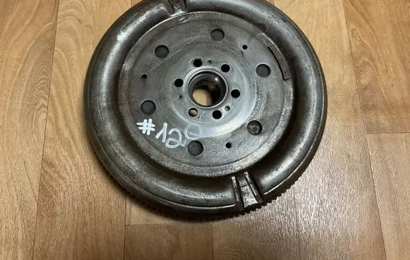 Volkswagen PASSAT B6 Flywheel 