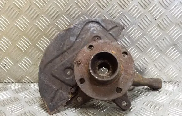 Volkswagen PASSAT B4 Front wheel hub