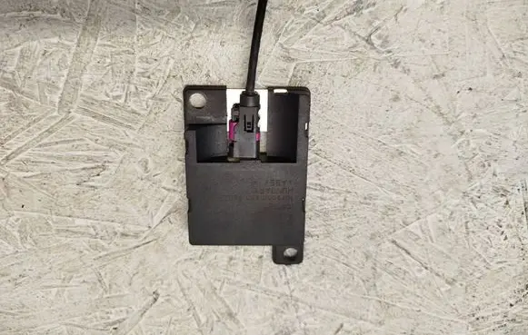 BMW X6 E71 Bluetooth antenna 6928461 920229004 10819610