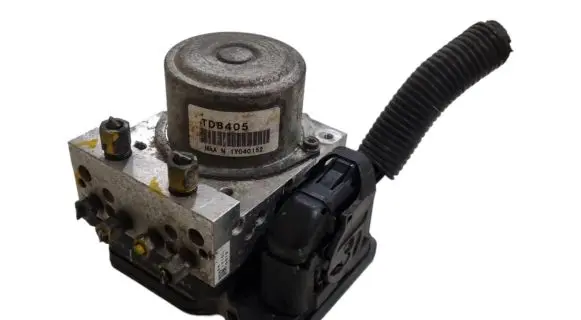 Nissan Leaf I (ZE0) ABS Pump TD8405 60421770 A98000B59