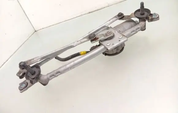 KIA Sportage Front wiper linkage and motor