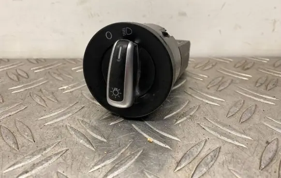 Volkswagen Beetle A5 Light switch 