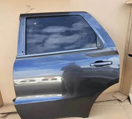 Dodge Durango Rear door