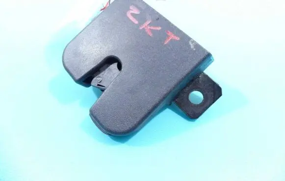 Volkswagen Caddy Tailgate/trunk/boot lock/catch/latch 2K0827505F IMPRK1355093