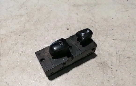 Nissan Pathfinder R52 Electric window control switch 254113KA1A