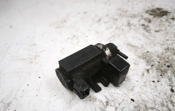 BMW 3 E46 Turbo solenoid valve 2247906