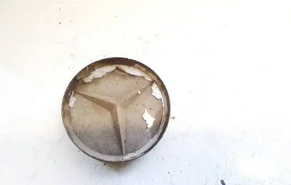Mercedes-Benz C W202 Original wheel cap 2204000125