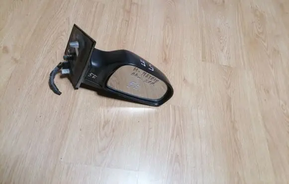 Hyundai Matrix Front door electric wing mirror 012172 012173 022172