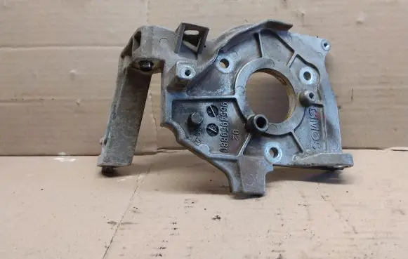 Peugeot 308 Fuel pump bracket 9654959880