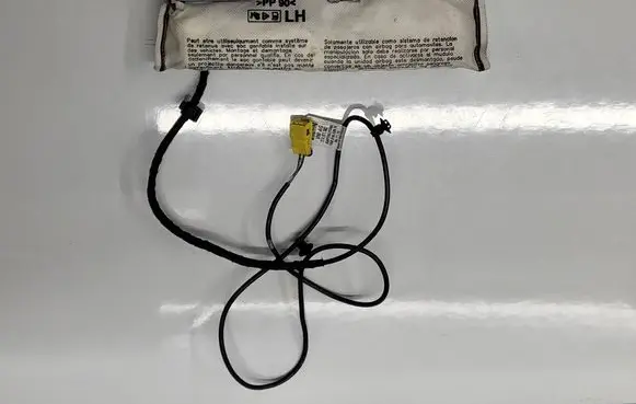 Volkswagen Touran III Seat airbag 5TA880241D