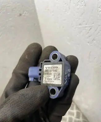 Volvo V50 Airbag deployment crash/impact sensor 30737140