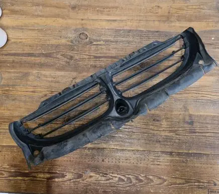 BMW 5 E60 E61 Intercooler air guide/duct channel 7050537