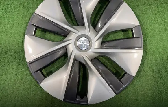 Tesla Model Y R19 wheel hub/cap/trim 1044235-00-C