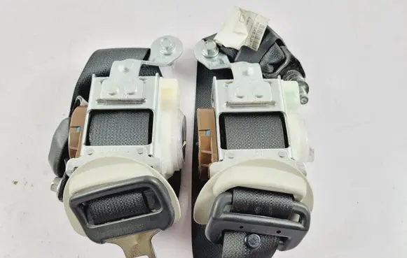 Nissan Pathfinder R52 Rear seatbelt 2452759AB 88453JA1B 2452758AB