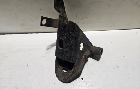 Volkswagen Golf III Engine mounting bracket 1H0199273A 1H0199273
