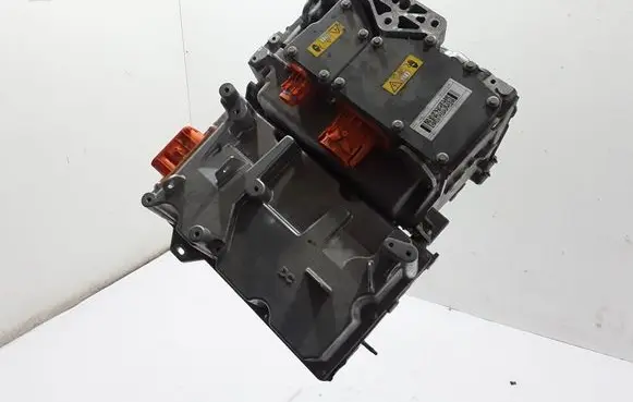 Renault Zoe Voltage converter inverter 5AQ605