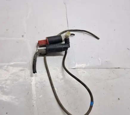Honda CR-V Windscreen/windshield washer pump