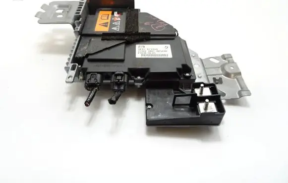 Mazda 6 Voltage converter inverter GKK167Y60D K021613L20 13L22244D00008