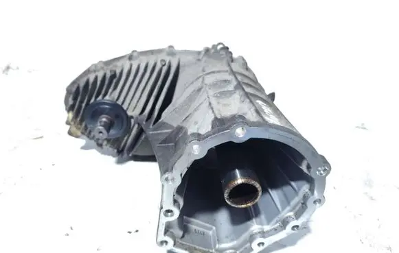 Gearbox transfer box case