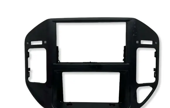 Mitsubishi Pajero Radio/GPS head unit trim MR456373