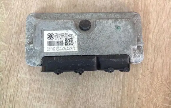 Seat Ibiza IV (6J,6P) Engine control unit/module ECU 03C906024BK