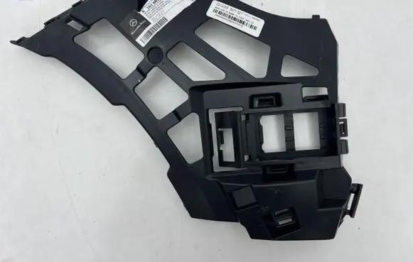 Front bumper mounting bracket
