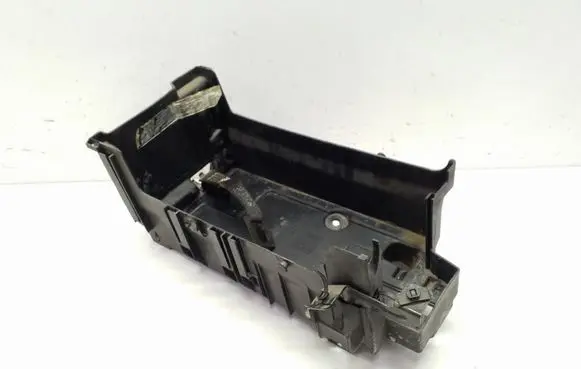 Battery box tray