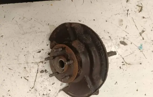 Honda CR-V Front wheel hub