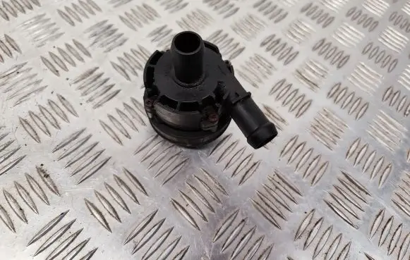 Mercedes-Benz B W246 W242 Electric auxiliary coolant/water pump A0005000686