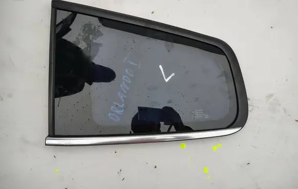 Chevrolet Orlando Side middle window/glass 