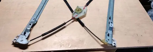 Citroen C4 I Picasso Front window lifting mechanism without motor