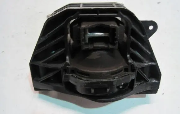 Alfa Romeo Junior Engine mount vacuum valve 9834135980 SG6OF19Z