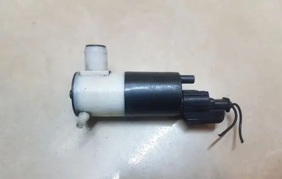 Jeep Grand Cherokee (WJ) Windscreen/windshield washer pump