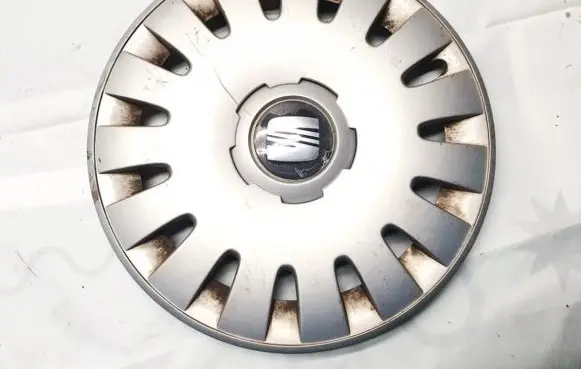 Seat Toledo II (1M) R15 wheel hub/cap/trim 7m7601147b