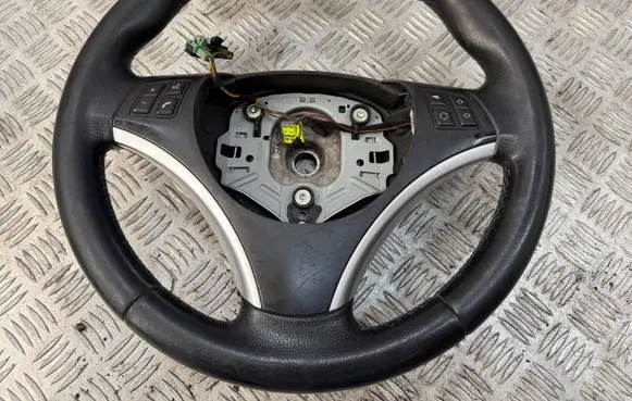 BMW 1 E81 E87 Steering wheel