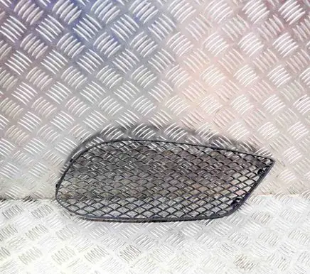 Mercedes-Benz E A207 Front grill A2078850424