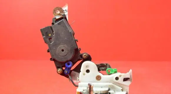 Subaru Forester SF Rear door lock
