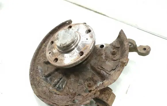 Rear wheel hub