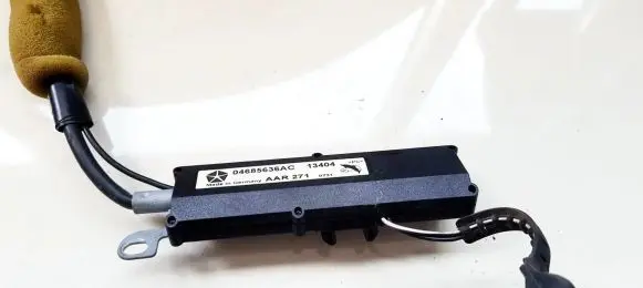 Chrysler Voyager Antenna control unit 04685636AC AAR271