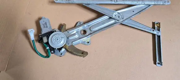 Suzuki Ignis Front door window regulator with motor 8340286G10 8340281G00 8340276G00