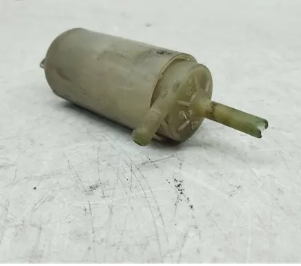 Mercedes-Benz E W124 Windscreen/windshield washer pump 2028690021 A2028690021